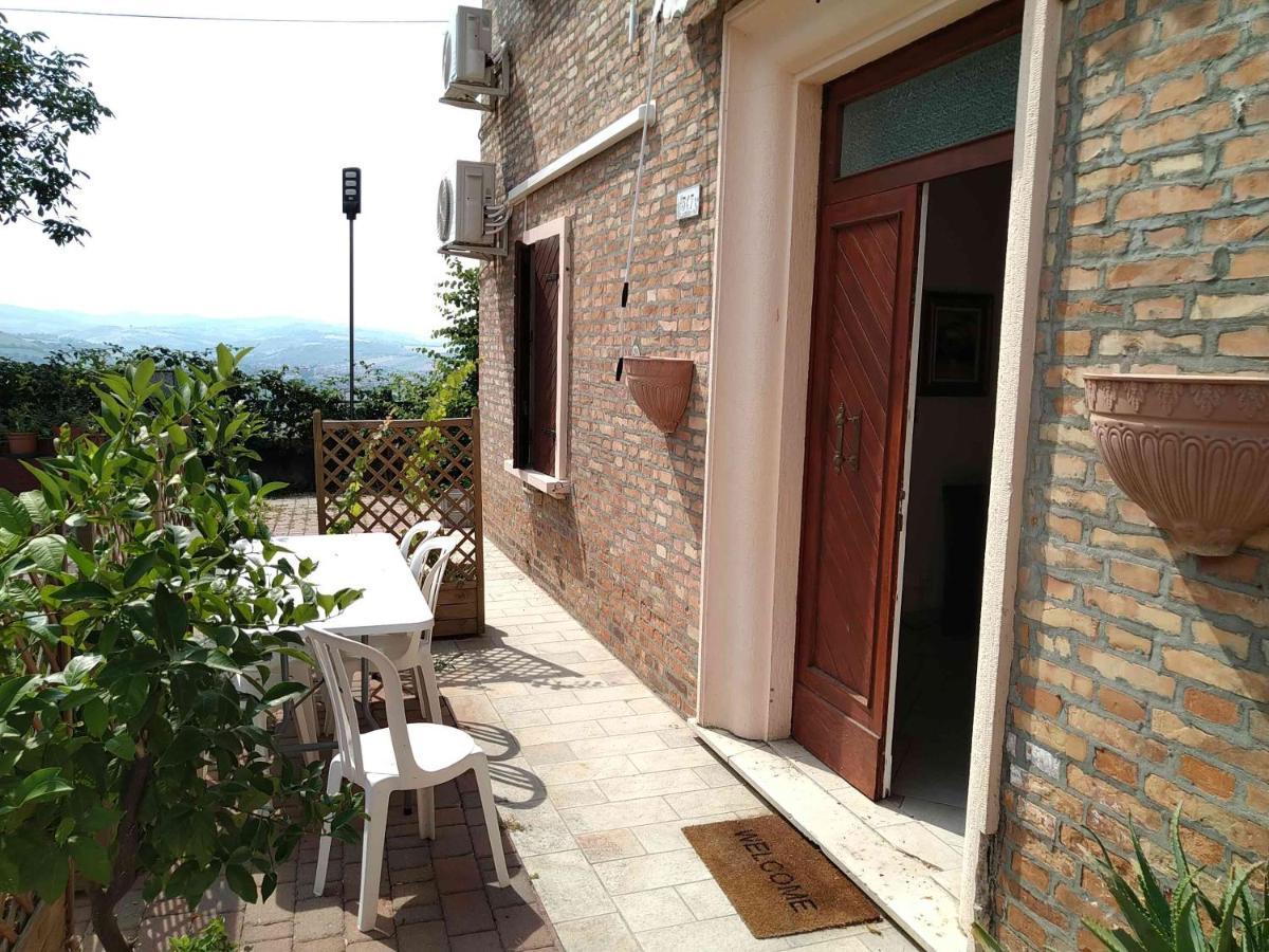 Agriturismo Ca' Isotta Castello di Serravalle Exterior foto